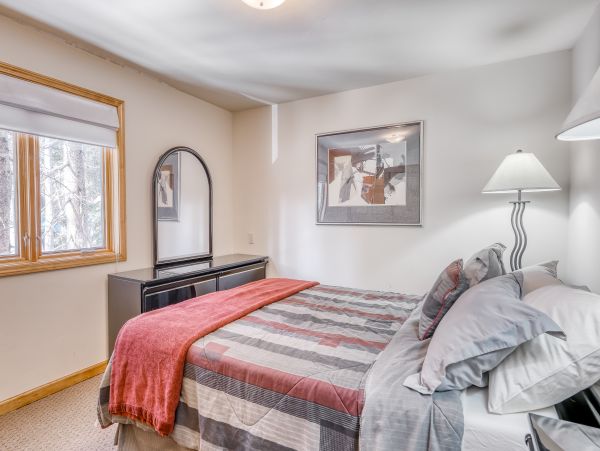 Lake Tahoe North Shore Home 979022