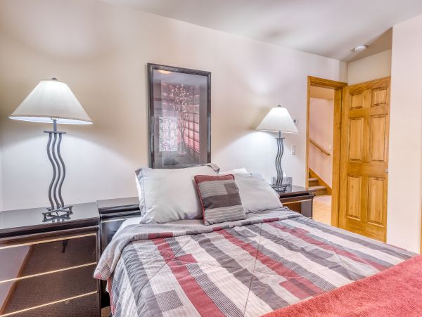 Lake Tahoe North Shore Home 979022