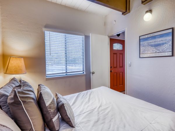 Lake Tahoe North Shore Home 979026