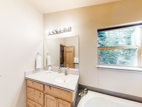 Lake Tahoe North Shore Home 979029