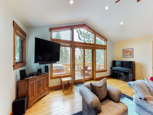 Lake Tahoe North Shore Home 979081