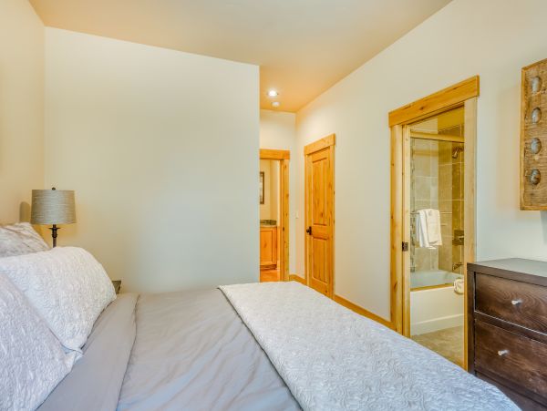 Lake Tahoe North Shore Home 979119