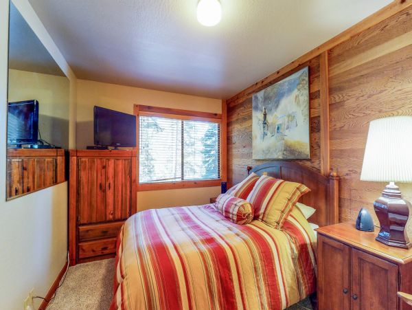 Lake Tahoe North Shore Home 979159