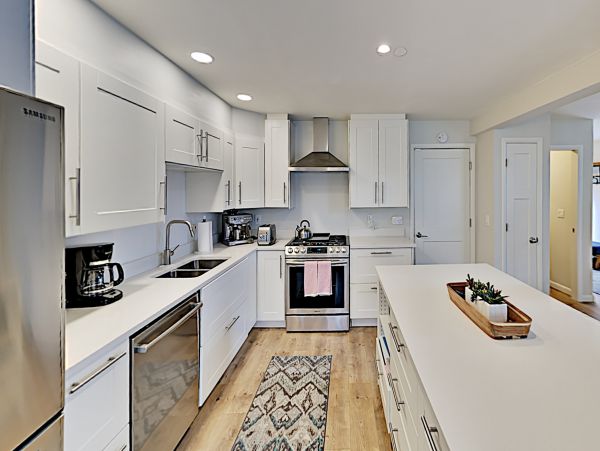 Five Bedroom Avon Vacation Condo With Mountain Views