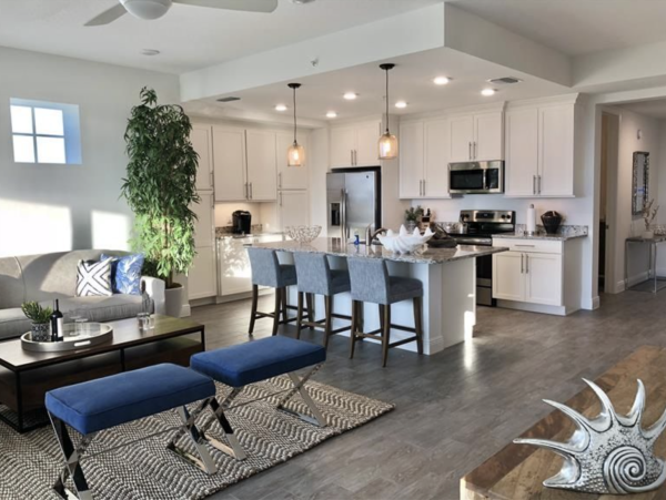 Three Bedroom Bradenton Vacation Condo With Lagoon View