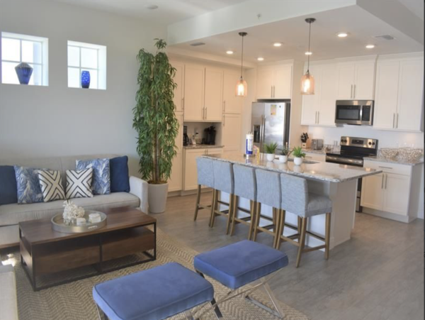 Three Bedroom Bradenton Vacation Condo With Lagoon View