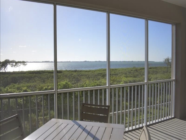 Three Bedroom Bradenton Vacation Condo With Lagoon View