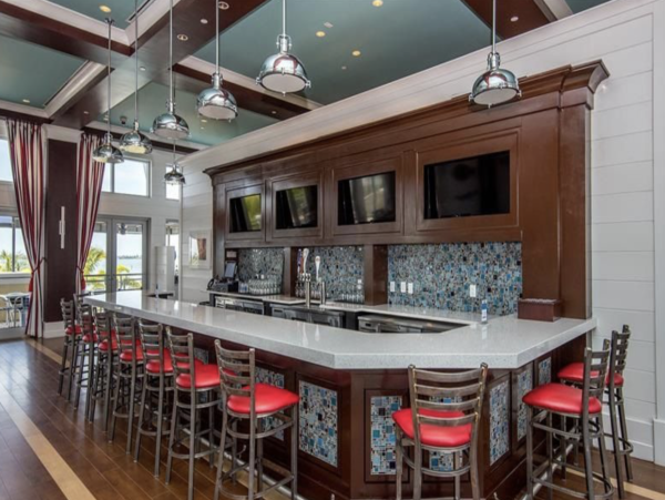 Three Bedroom Bradenton Vacation Condo With Lagoon View