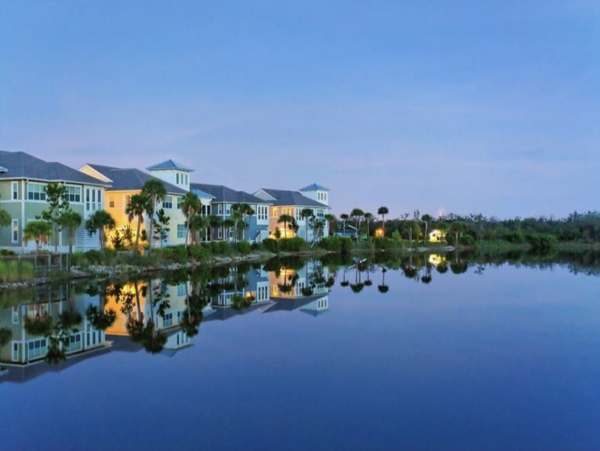Three Bedroom Bradenton Vacation Condo With Lagoon View