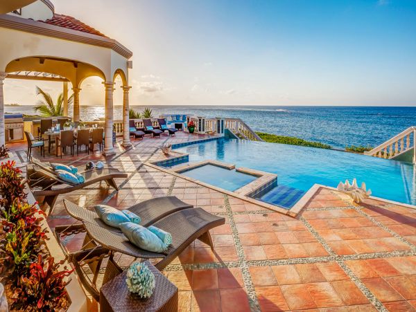Anguilla Home 979266