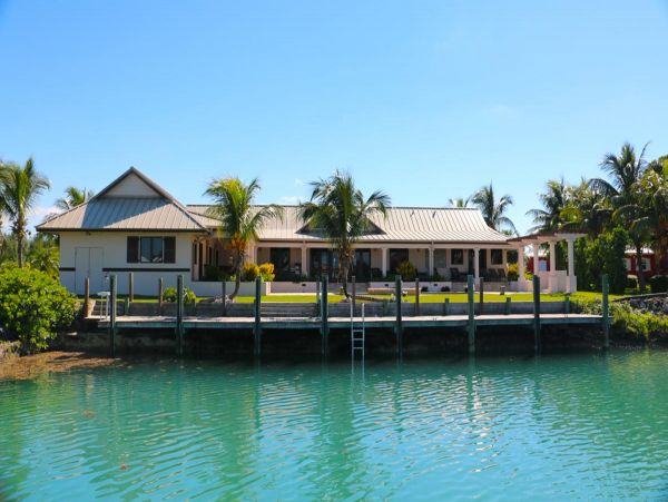 Bahamas Home 979296