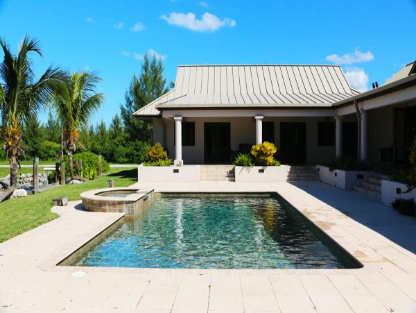 Bahamas Home 979296