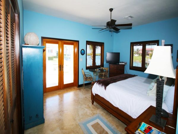 Bahamas Home 979296