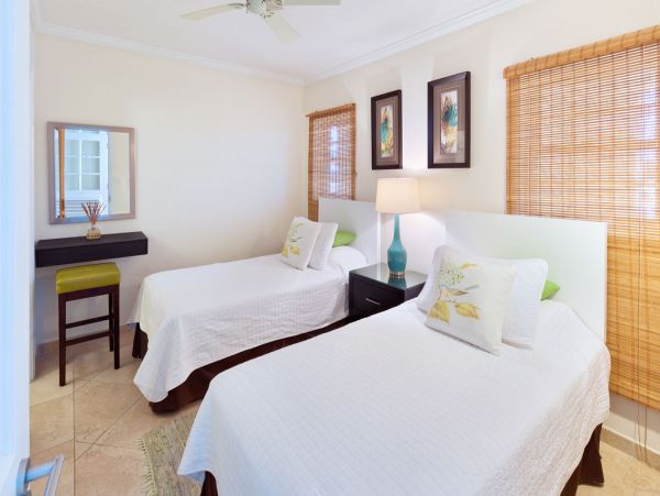 Barbados Condo 979320