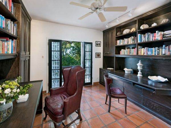 Barbados Home 979335