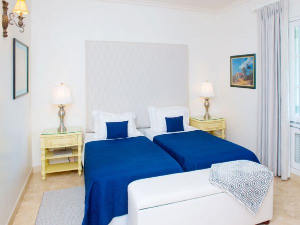 Barbados Condo 979347