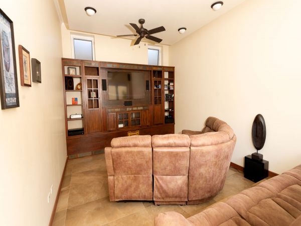 Barbados Home 979374