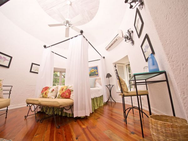 Barbados Home 979422