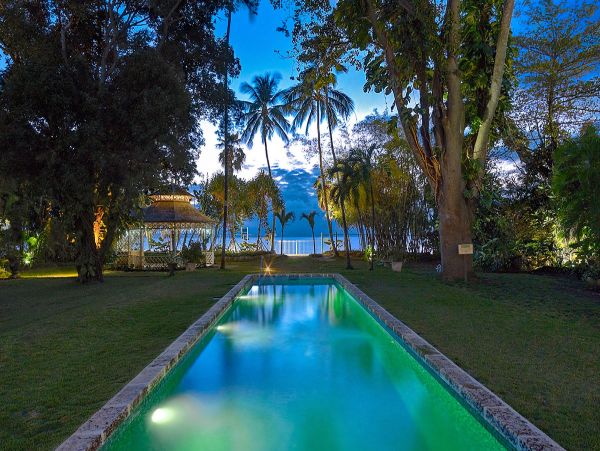 Barbados Home 979423