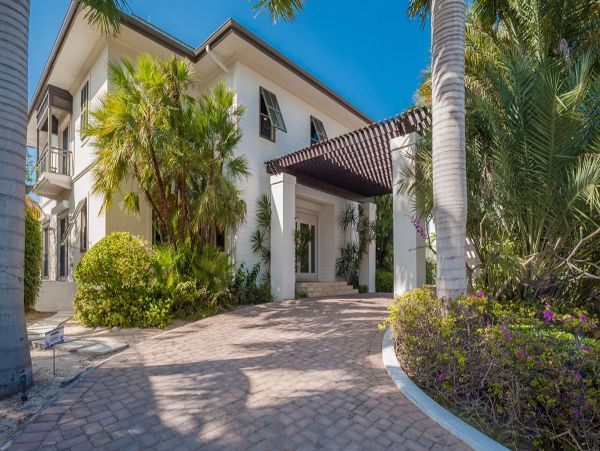 Cayman Islands Home 979494