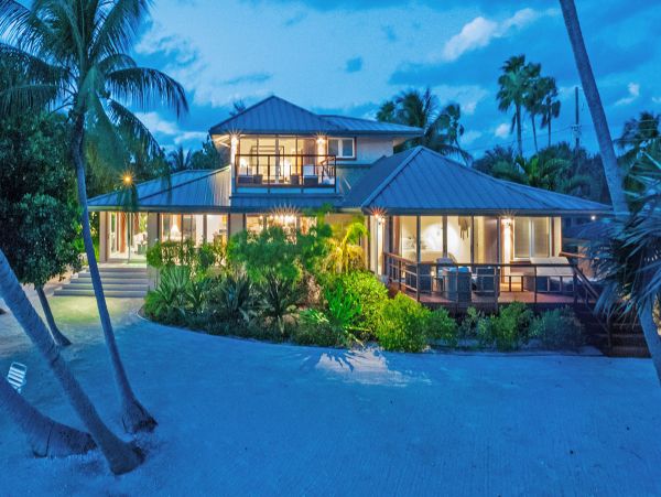 Cayman Islands Home 979495