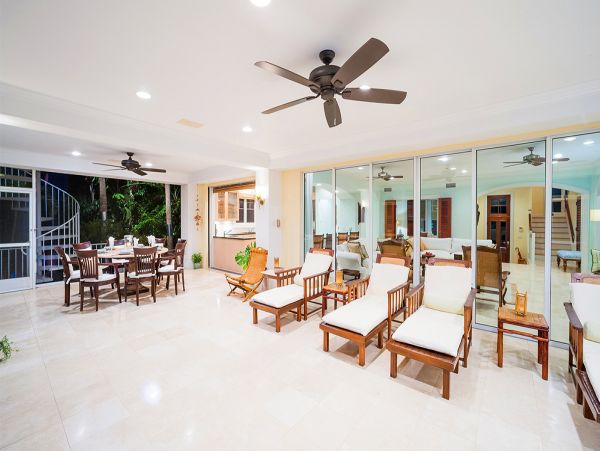 Cayman Islands Home 979504