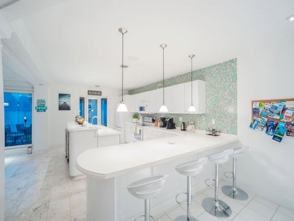 Cayman Islands Home 979506