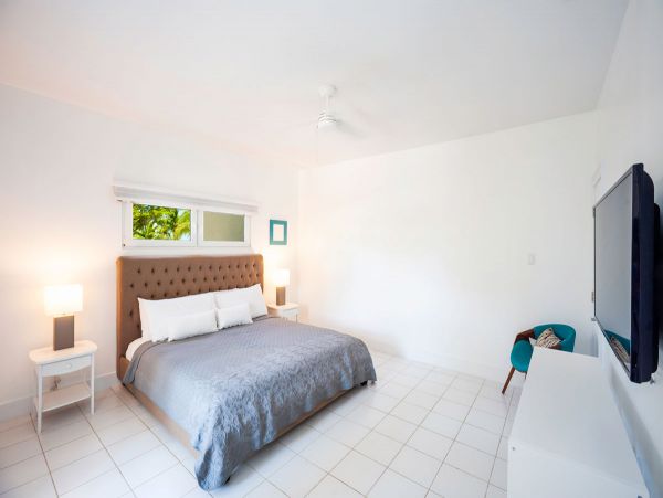 Cayman Islands Home 979506