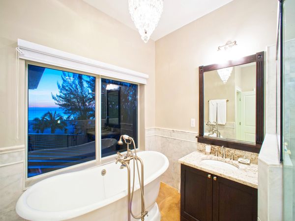 Cayman Islands Home 979507