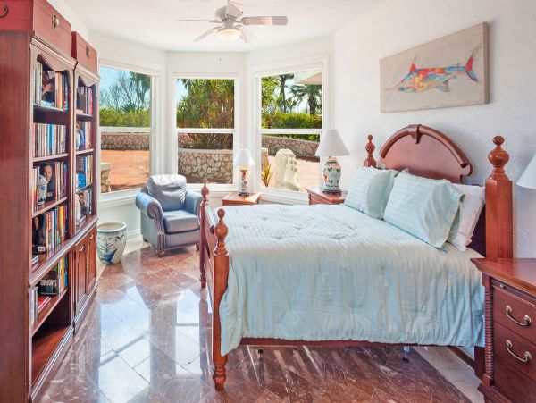 Cayman Islands Home 979519