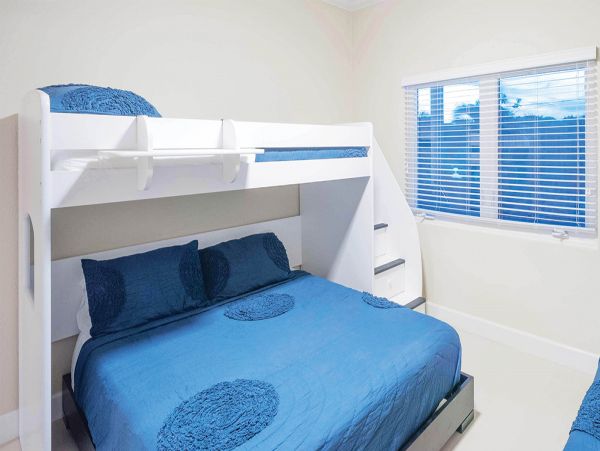 Cayman Islands Home 979523