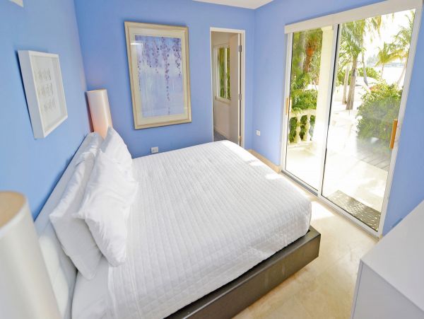 Cayman Islands Home 979526
