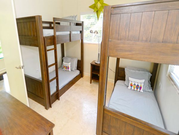 Cayman Islands Home 979526
