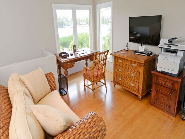 Cayman Islands Home 979526