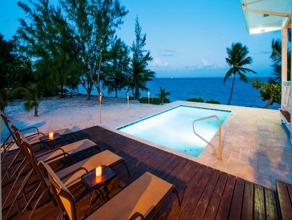 Cayman Islands Home 979527