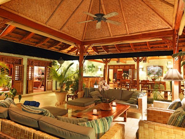 Jamaica Home 979533