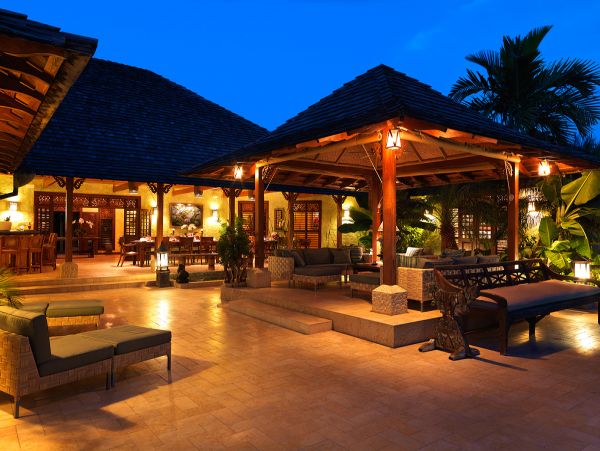 Jamaica Home 979533