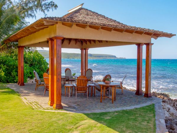 Jamaica Home 979535