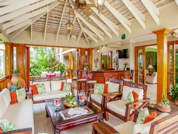 Jamaica Home 979535