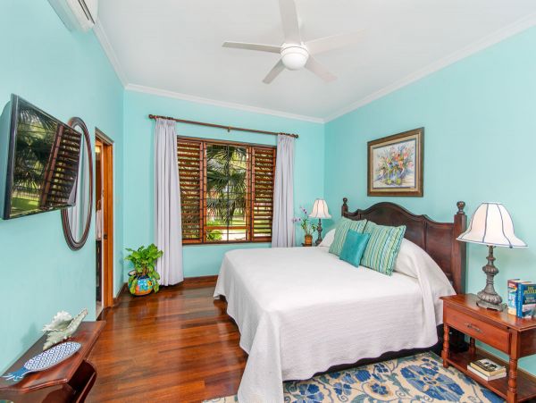 Jamaica Home 979535