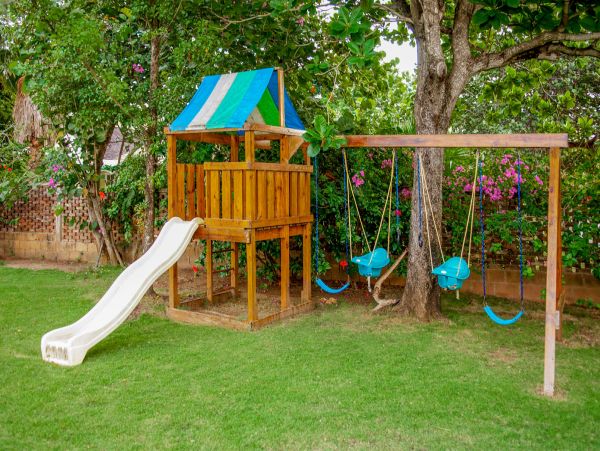 Jamaica Home 979535