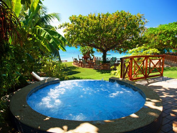 Jamaica Home 979536