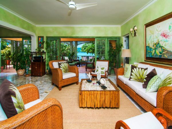 Jamaica Home 979536