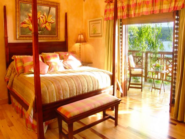 Jamaica Home 979541