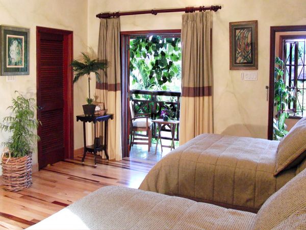 Jamaica Home 979541