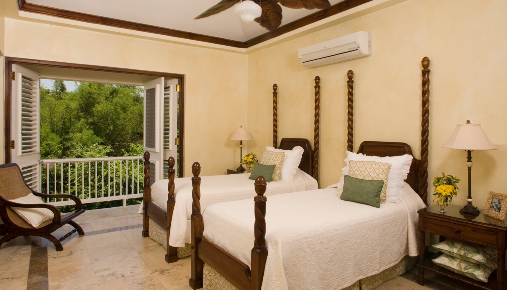 Jamaica Home 979544