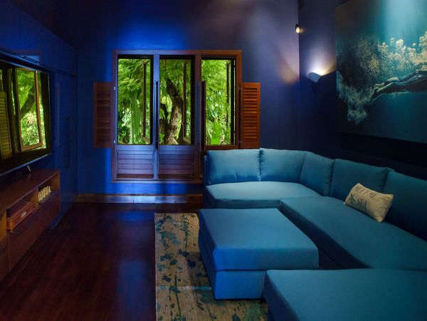 Jamaica Home 979545