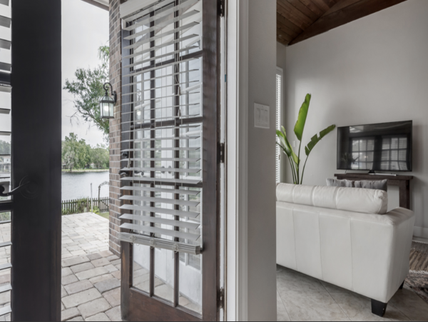 Tampa Vacation Home with River Views Sleeps 7
