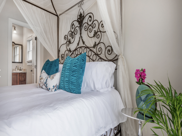 Tampa Vacation Home with River Views Sleeps 7