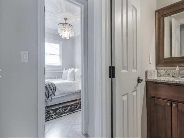 Tampa Vacation Home with River Views Sleeps 7